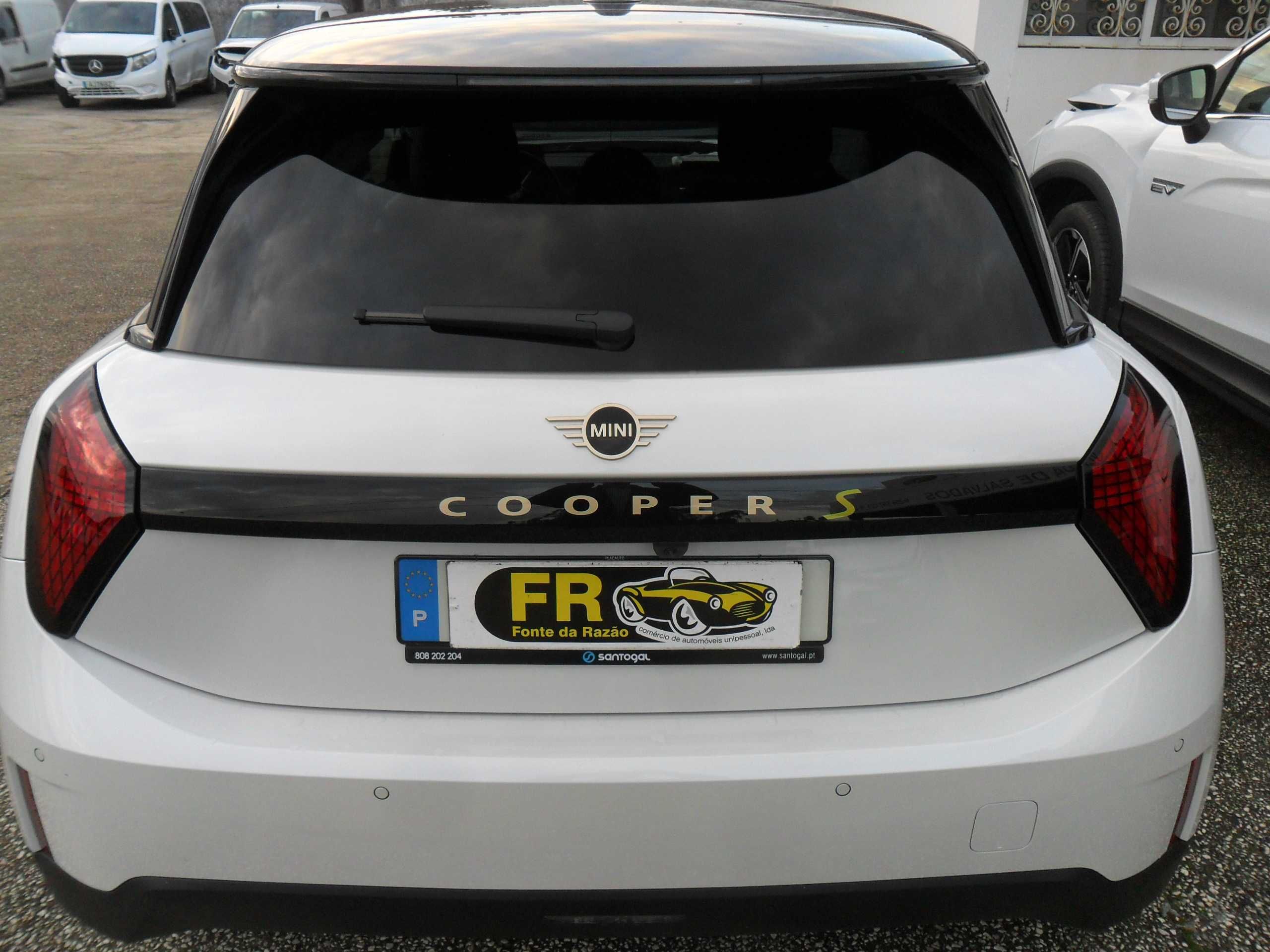 MINI 3 Portas Cooper SE Classic M (2024)