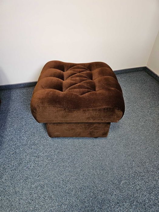 Zestaw wypoczynkowy kanapa+2 fotele+pufa