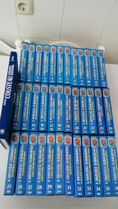 A Odisseia Submarina 36 VHS's + livro