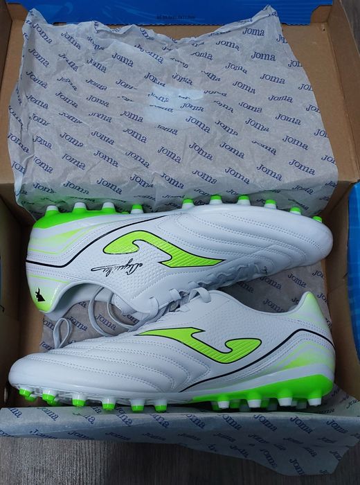 Футбольні бутси Joma