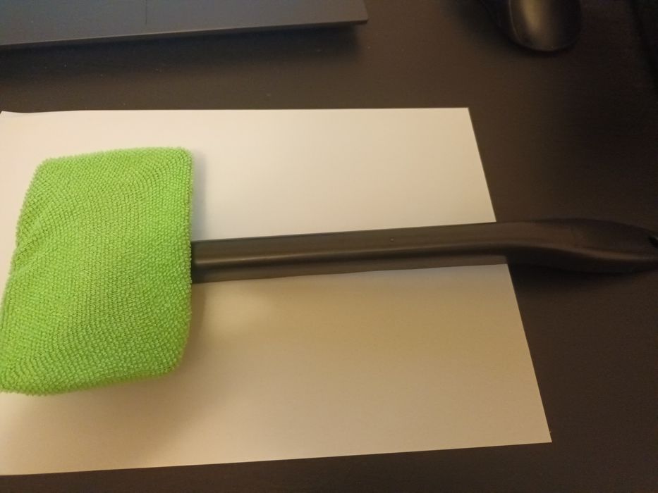 Gabka do mycia przedniej szyby samochodu