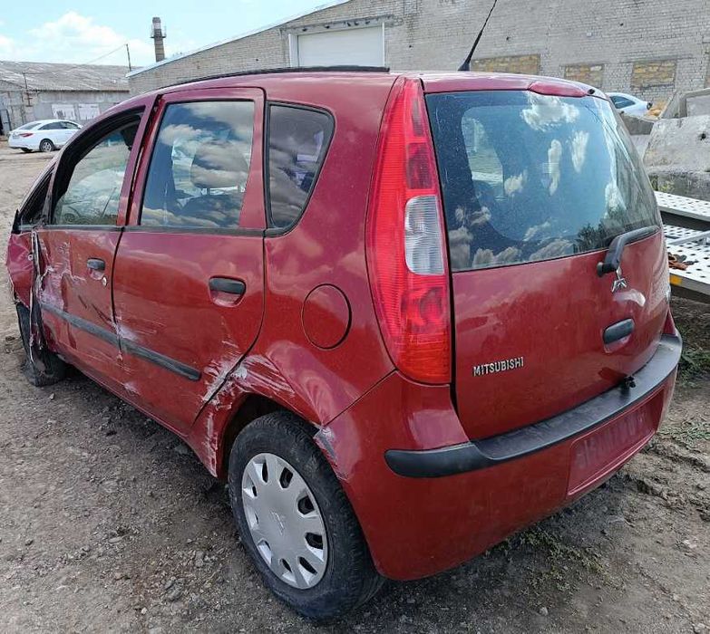 Кузов Mitsubishi Colt Z32A 1.1 2007 красный. Разборка Mitsubishi Colt