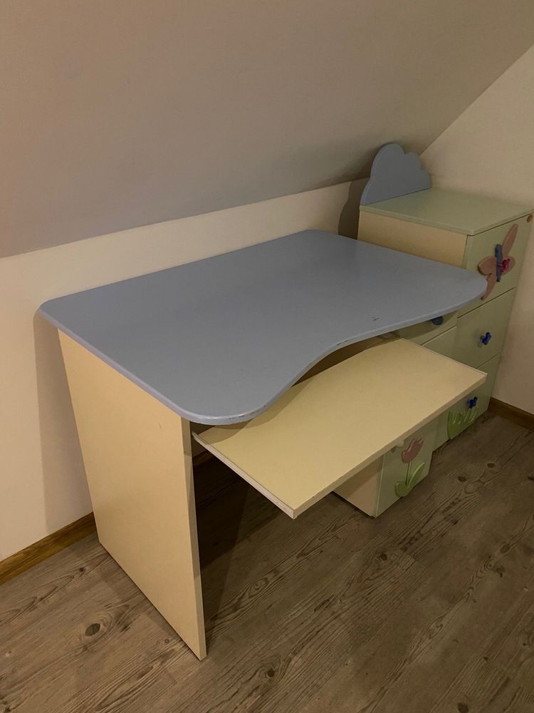 Zestaw mebli dla dzieci marki Baggi, łąka