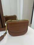 DKNY listonoszka polksiezyc brazowa/camel
