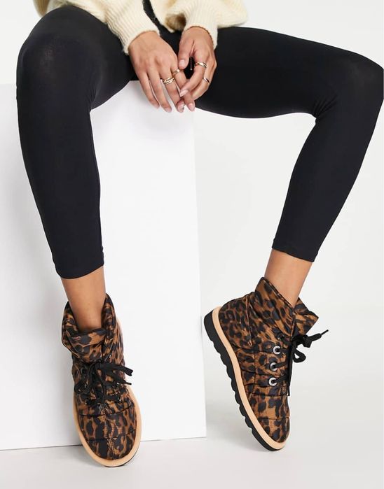 Дутики, сапоги, чоботи ASOS