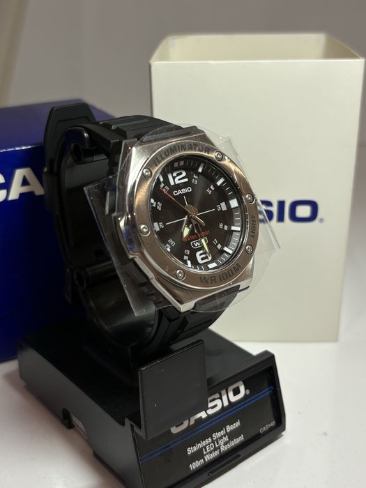 Годинник Casio MWA-100H часы Касио