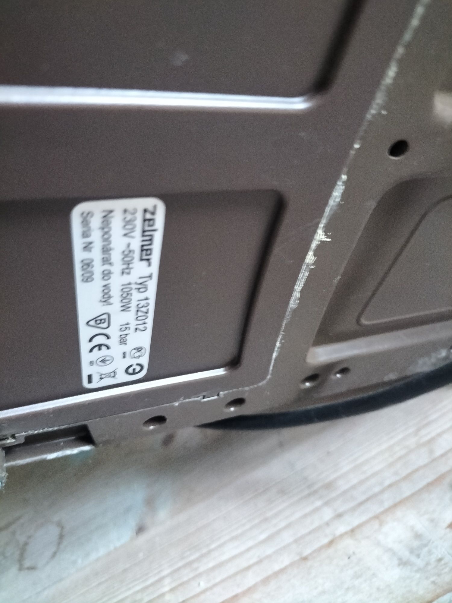 Ekspres ciśnieniowy przelewowy Zelmer 13Z012