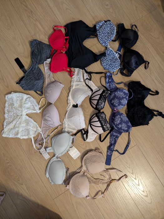Zestaw 12 staników Intimissimi H&M biustonosz stanik