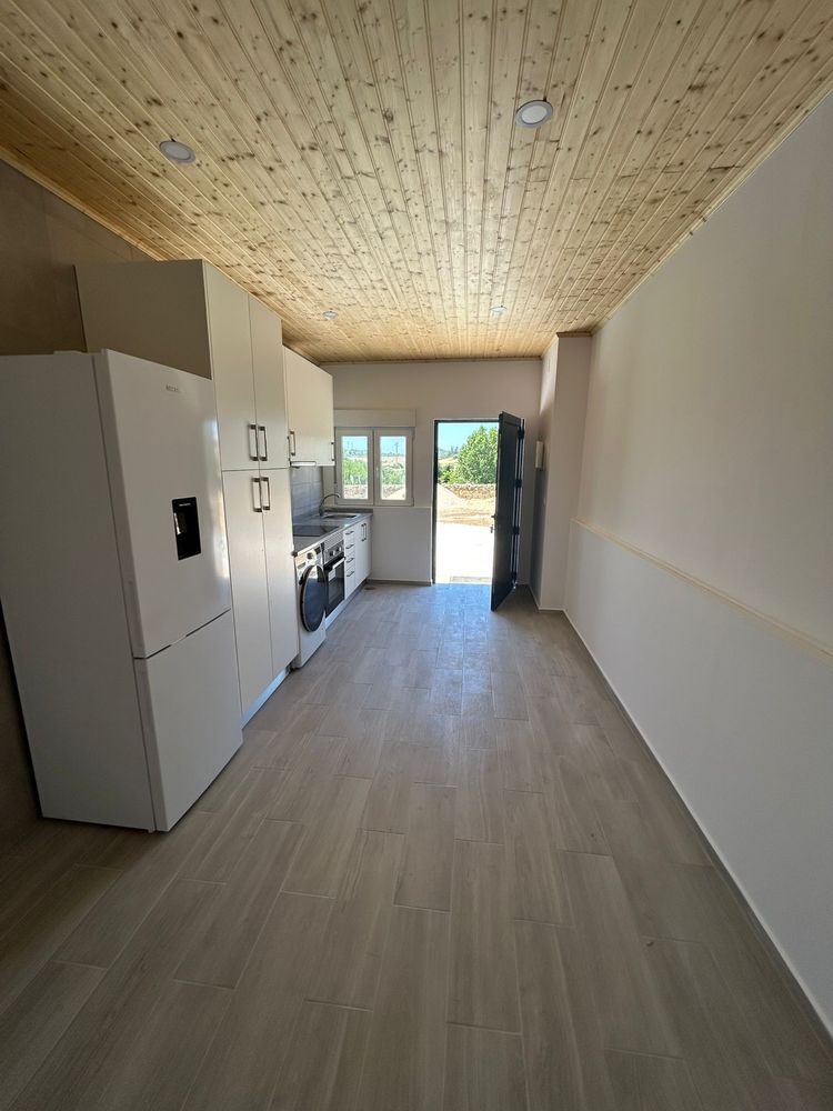 Aluga-se apartamento novo T2 c/ despesas incluidas
