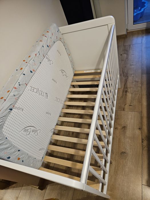 Łóżeczko Woodies w idealnym stanie + materac Rucken