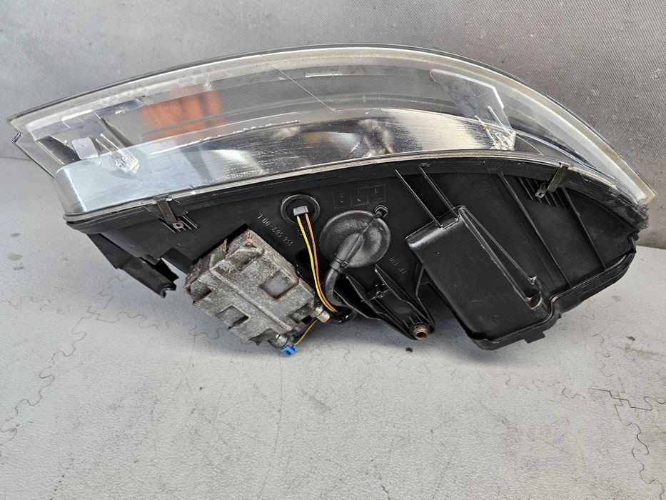 VW Passat B5 Lift Lampa Przód Przednia Xenon Lewa EU Kompletna Ładna
