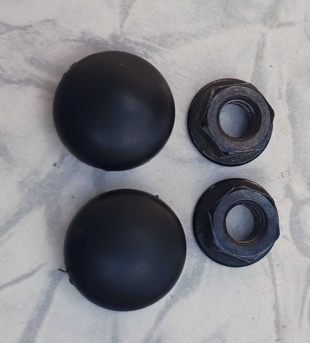 Гайки і заглушки на двірники VW polo sedan