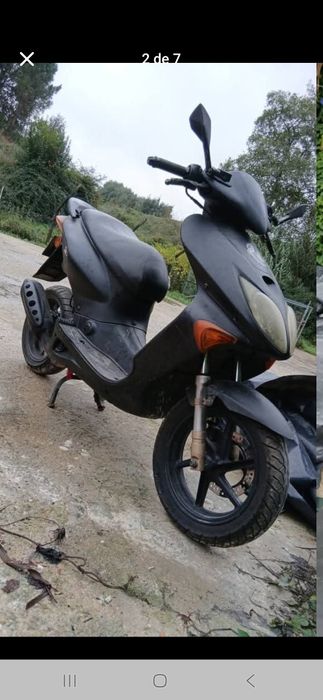 HONDA XR8 Super Sport 
50cc . 
Boas segue para venda uma scooter em
