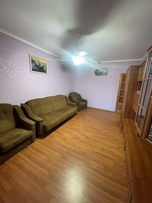 Продаж 3-кімнатної квартири в центі міста Нова 2