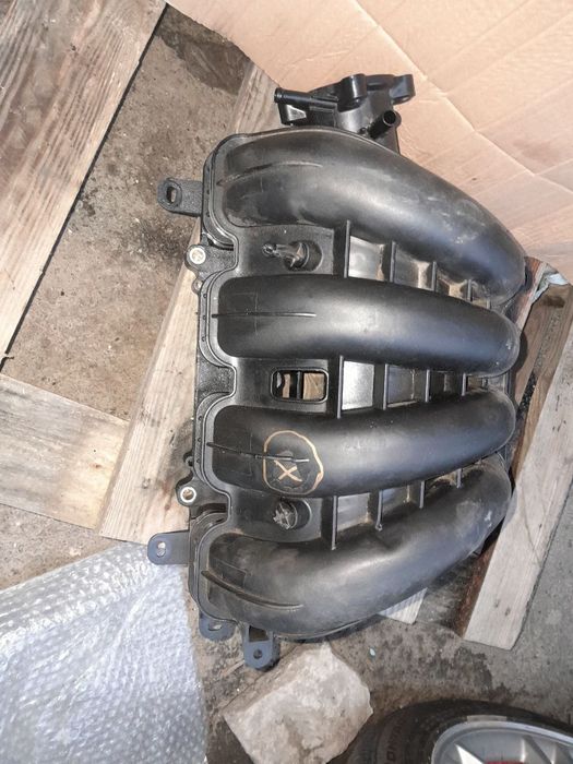 Оригінальний впускний колектор Мазда СХ5