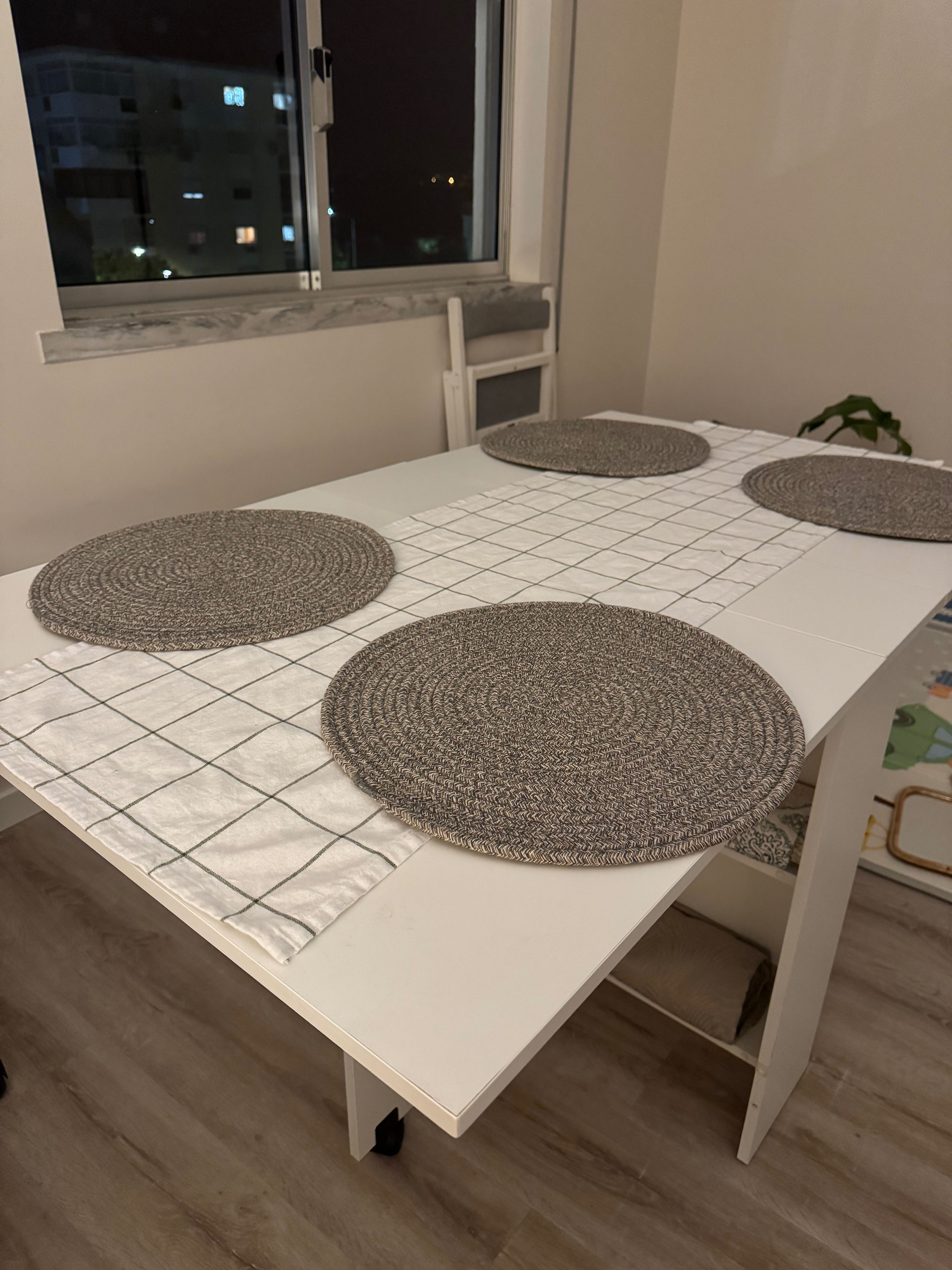 Mesa com cadeiras