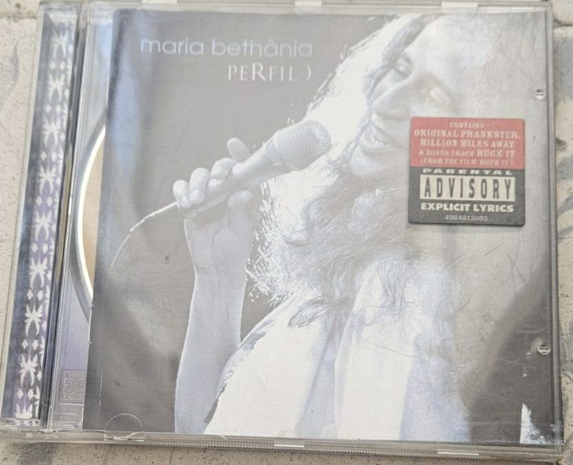 CD Maria Bethânia - Perfil