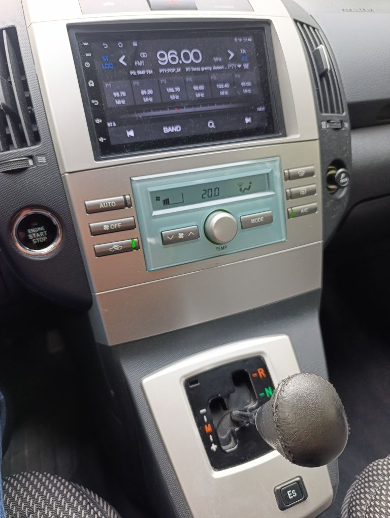 Sprzedam Toyotę Verso automatyczną 1.8 benzyna 7 miejsc