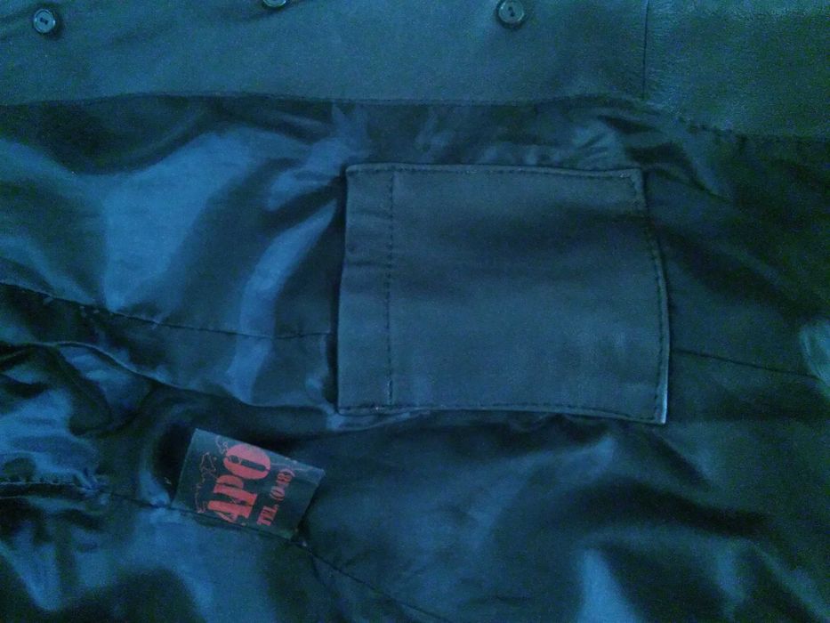 Czarna klasyczna skorzana kurtka r.40