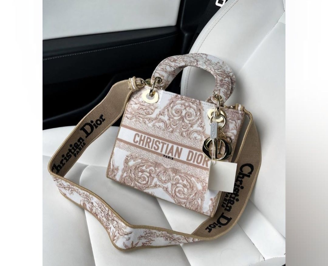 Женская сумка Christian Dior Medium Lady