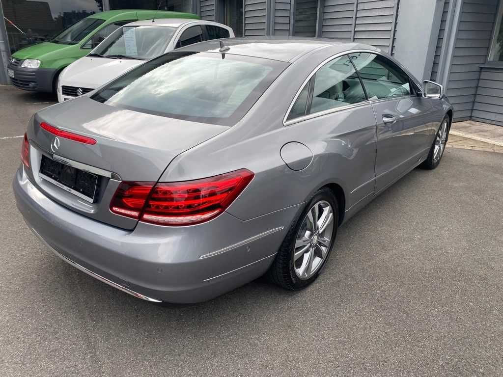 Mercedes-Benz Classe E 200 Coupé 2014 Cx. Autom. 7v.