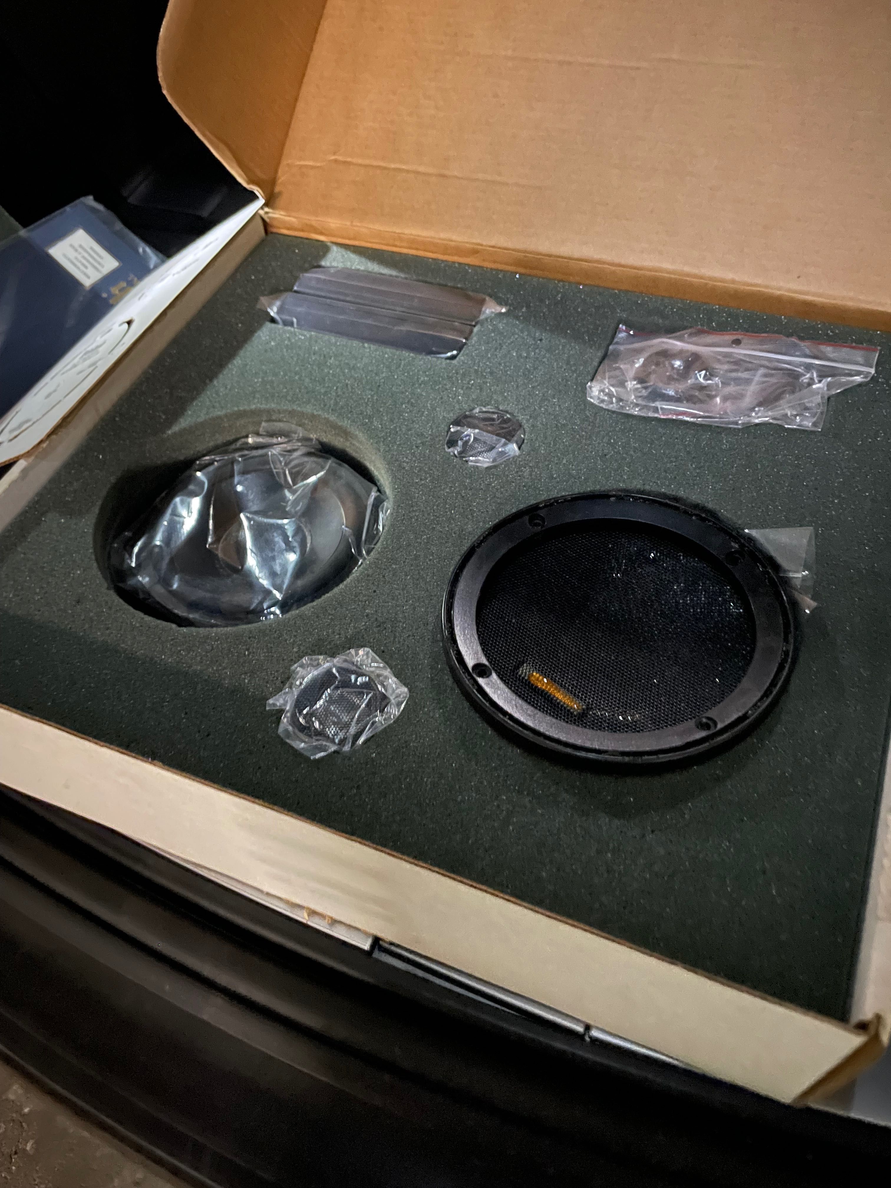 Mcintosh Colunas Car Audio