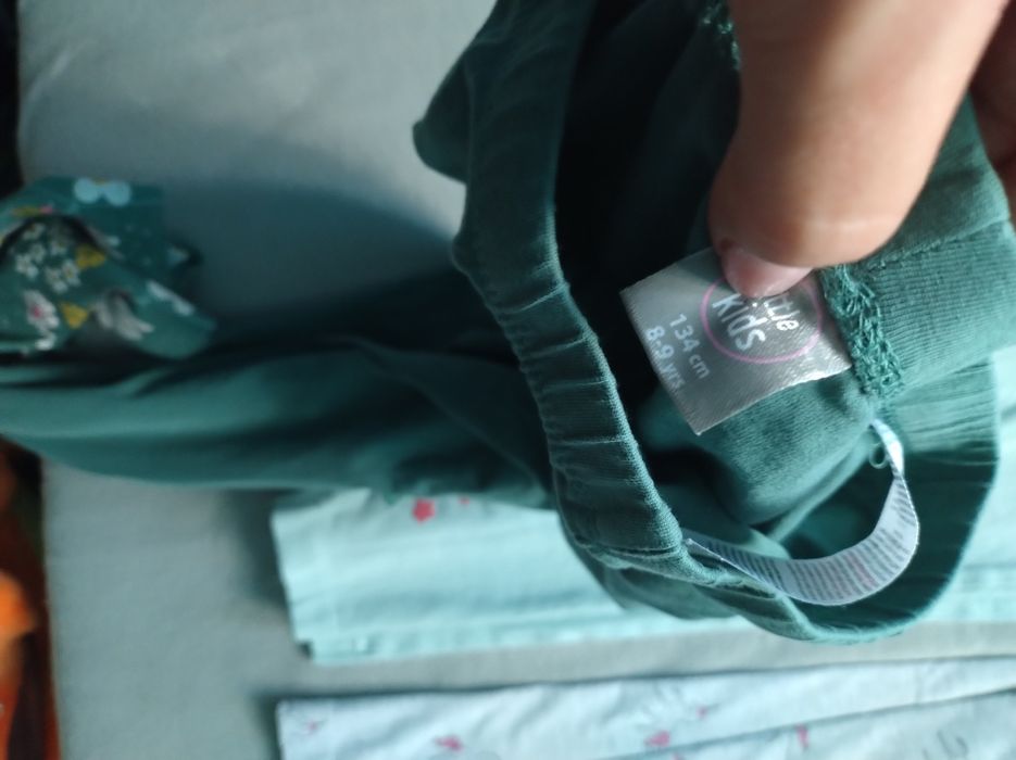 Zestaw getrów legginsów 128/134