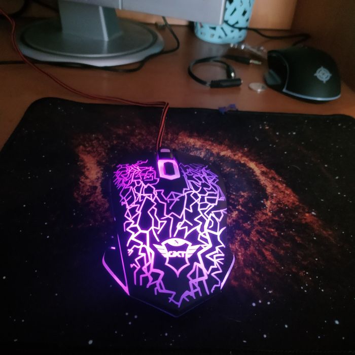 Ігрова мишка з підсвіткою