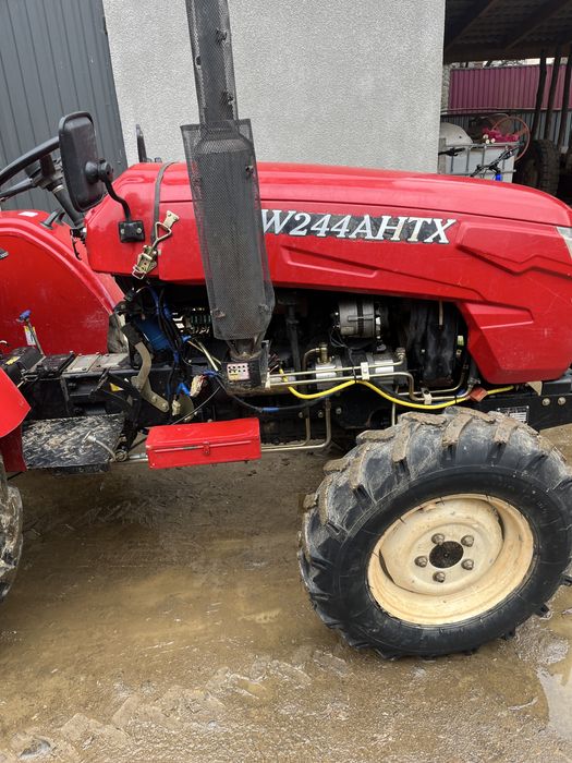 Продам трактор DW244AHTX