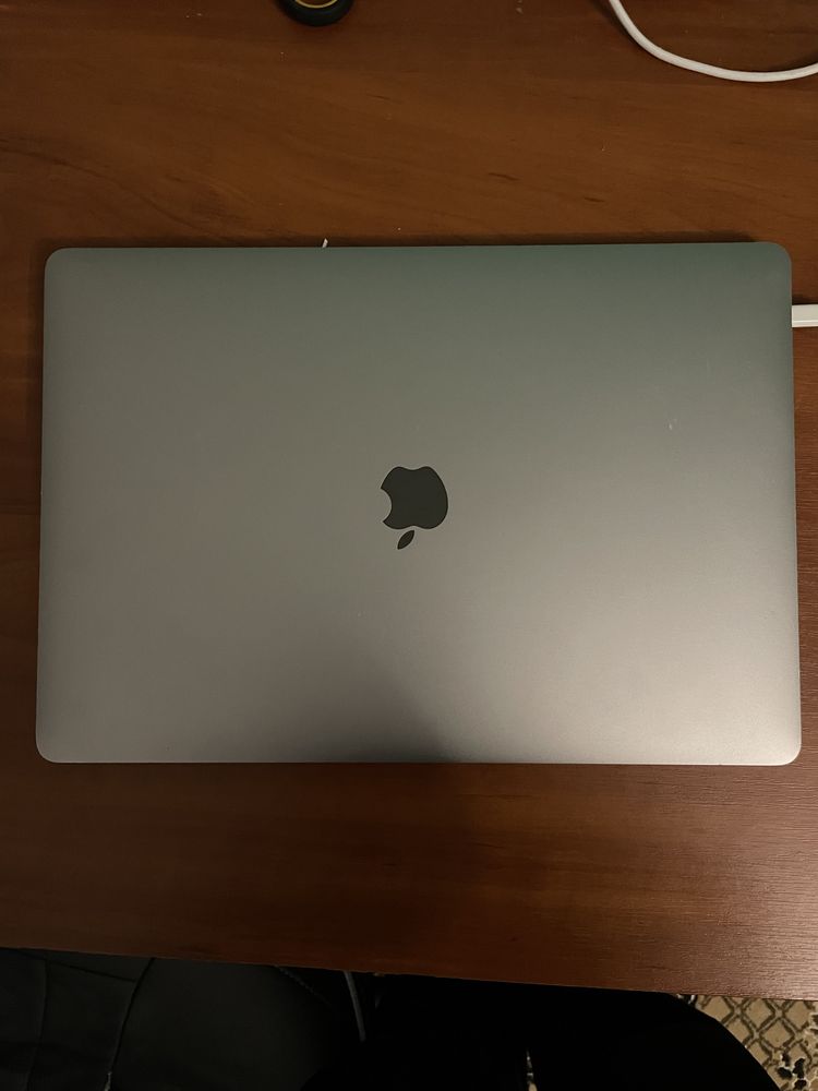 MacBook Pro 2017 15’ 512/16