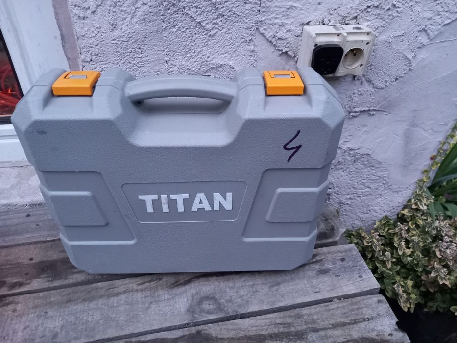 Rezerwacja Młotowiertarka Titan TTB653SDS 1500W SDS plus