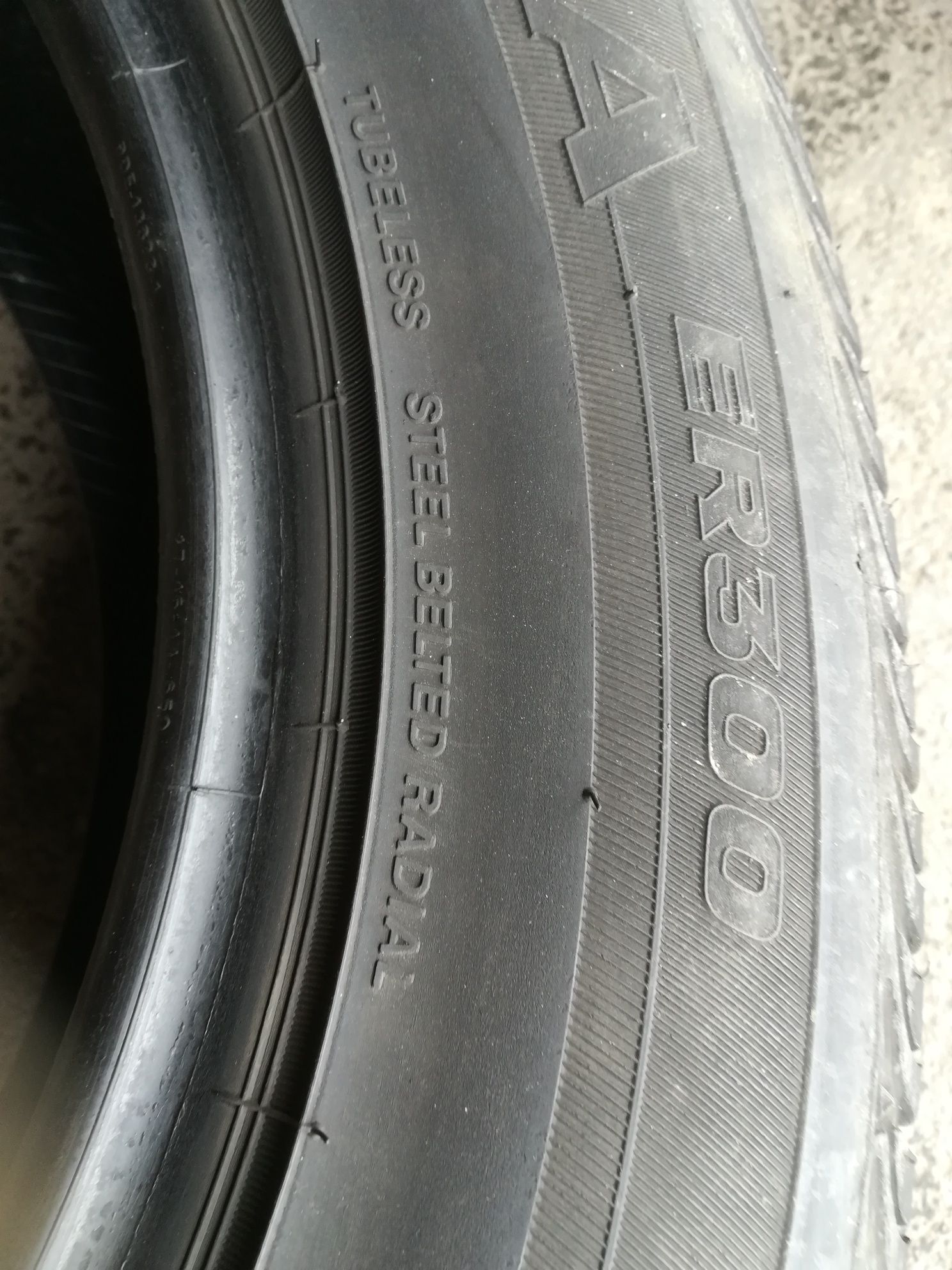 Шины 235/55/17. Bridgestone.