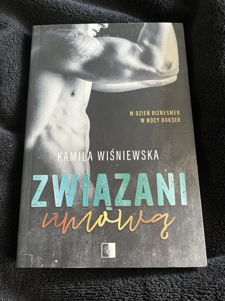 Związani umową K. Wiśniewska