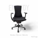 Fotel biurowy Herman Miller Embody z twardymi kółkami