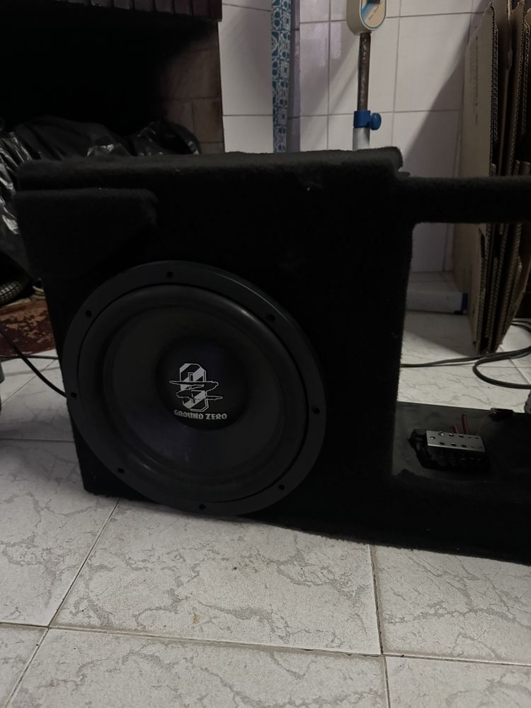 2 Subwoofers e 2 Amplificadores Ground Zero Praticamente Novos!