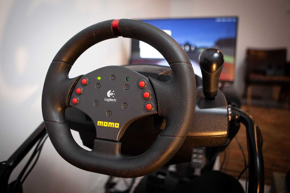 Kierownica Logitech MOMO Driving Force (PC)