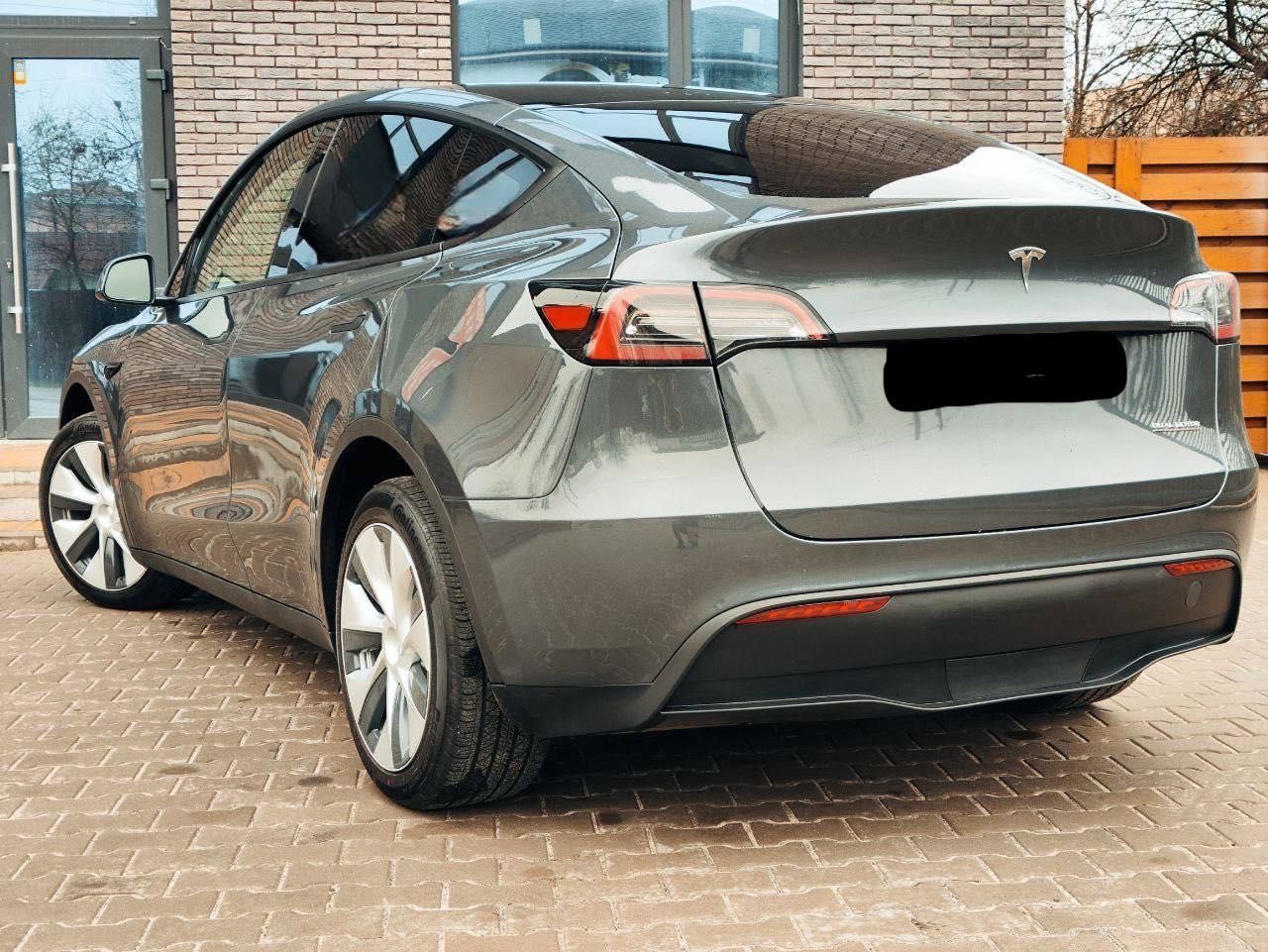 Tesla Model Y Long Range