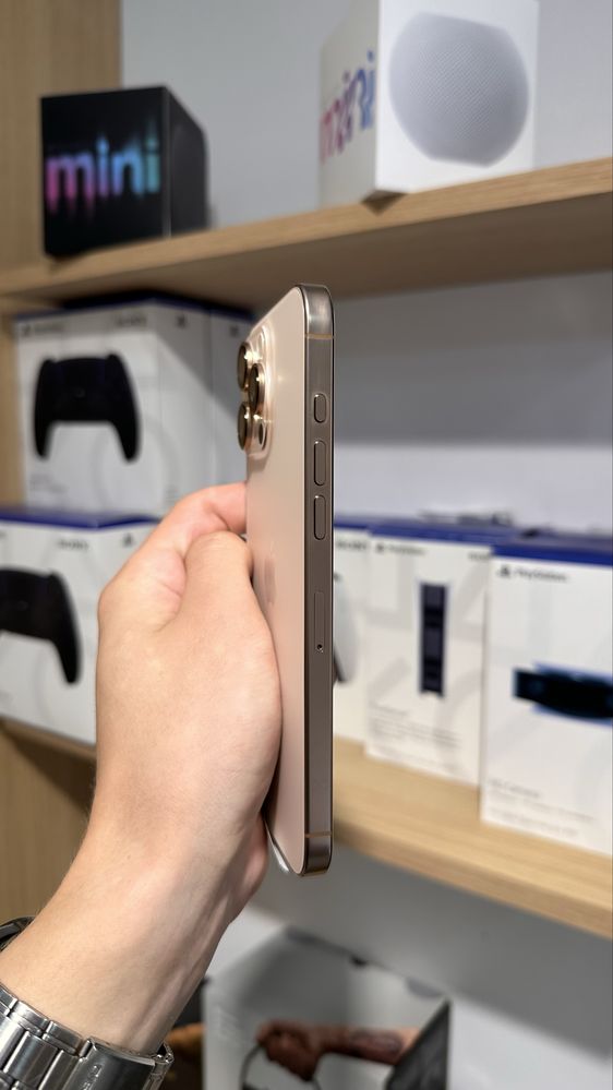 iPhone 16 Pro Max Desert/Natural/Black/White