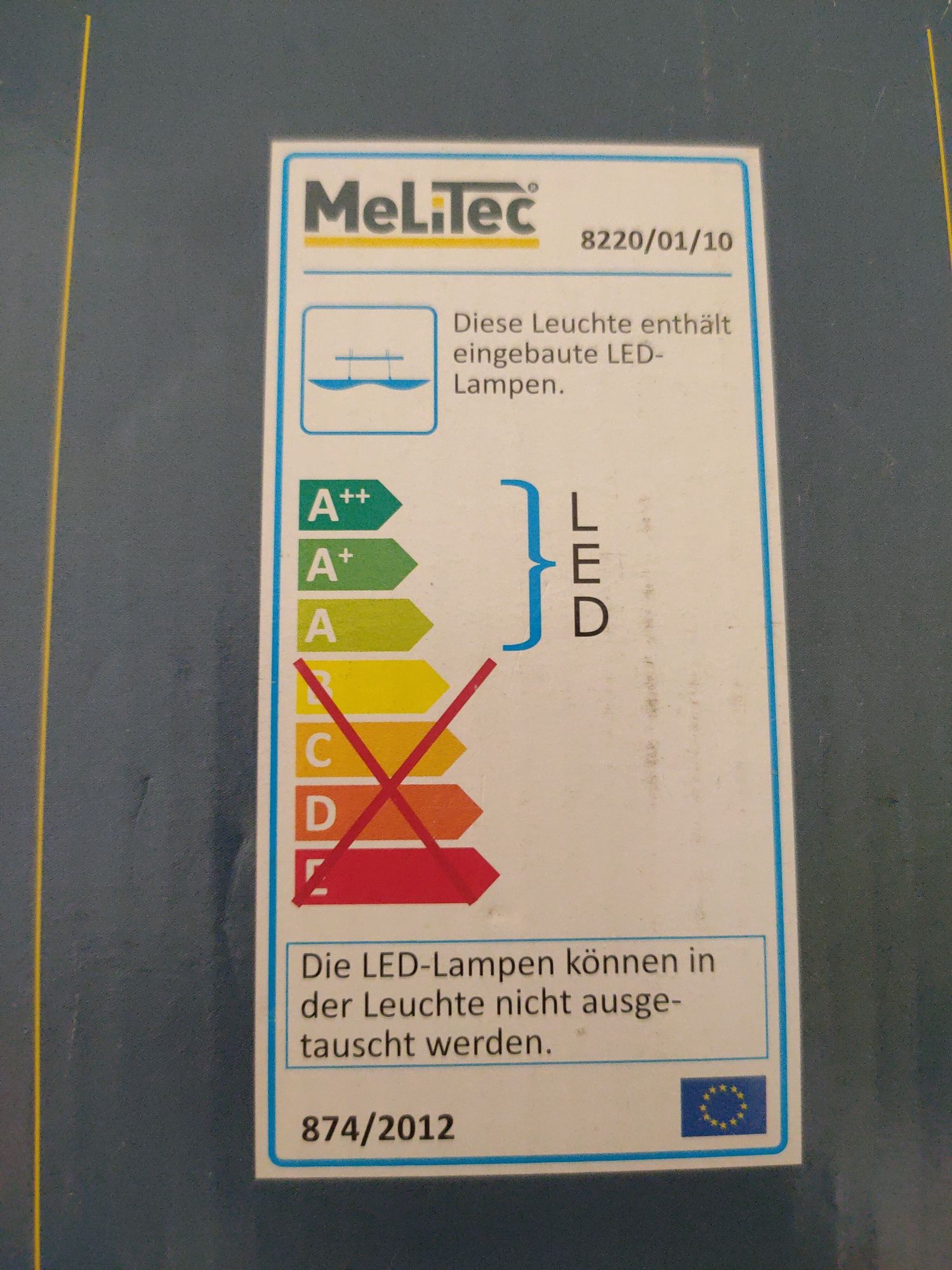 Piękna lampa LED nowa