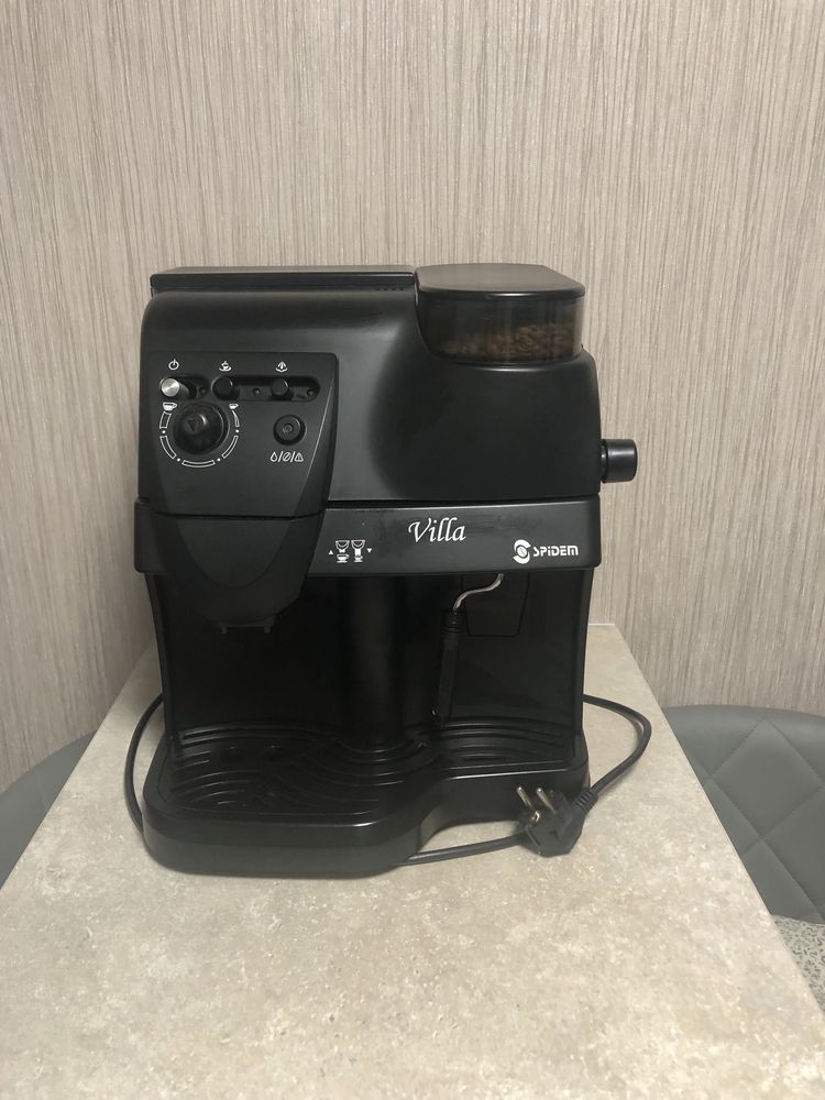 Продам кофемашину Villa spidem black Италия в хорошем состоянии!!!