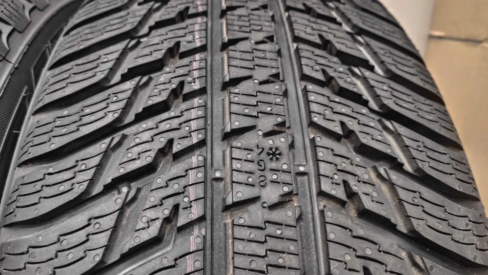 шини зимові 265/60R18.  Nokian. Нові. 2023р. 245