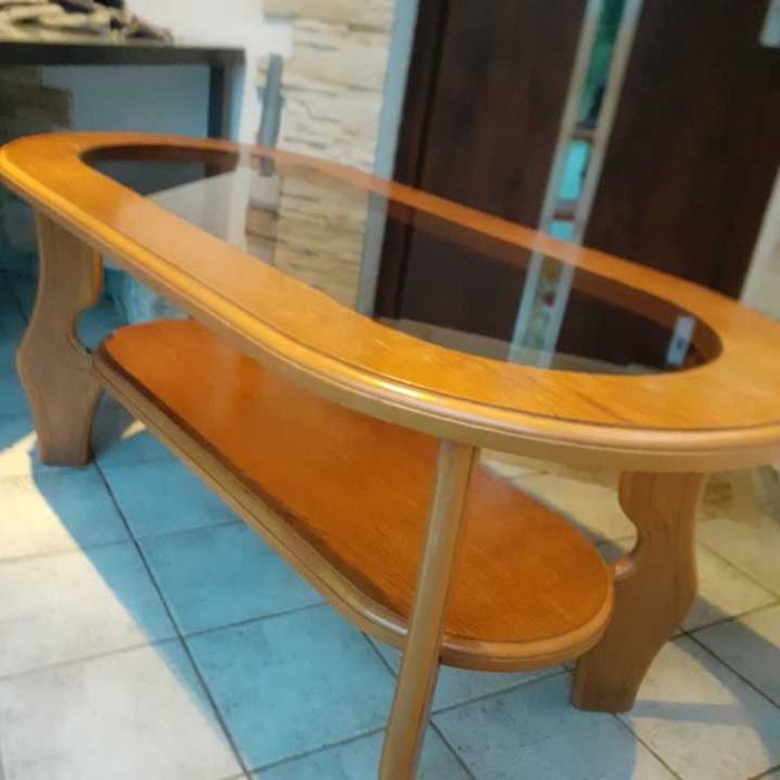 Sprzedam ławę z szybą.