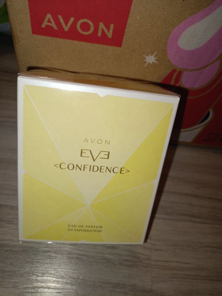 EVE confidence perfumy