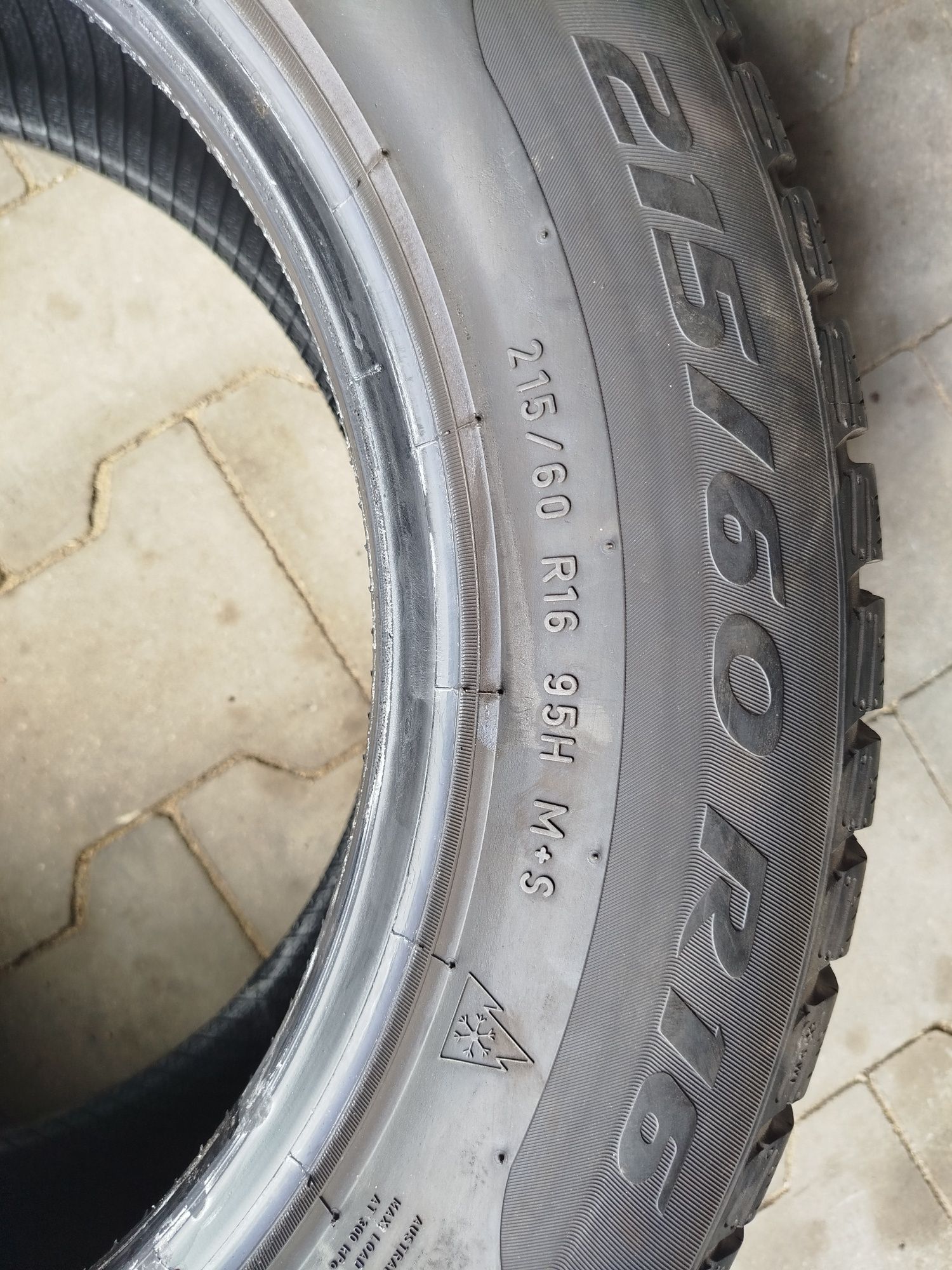 2 Opony zimowe 215/60 r16 Pirelli 2022