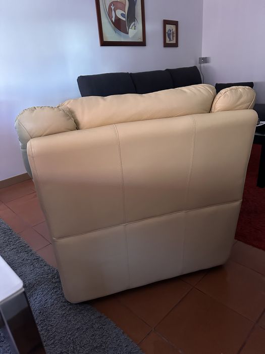 Poltrona de pele genuina