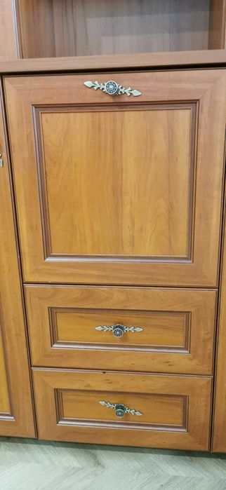 Komoda / witrynka / regał - mebel w bardzo dobrym stanie