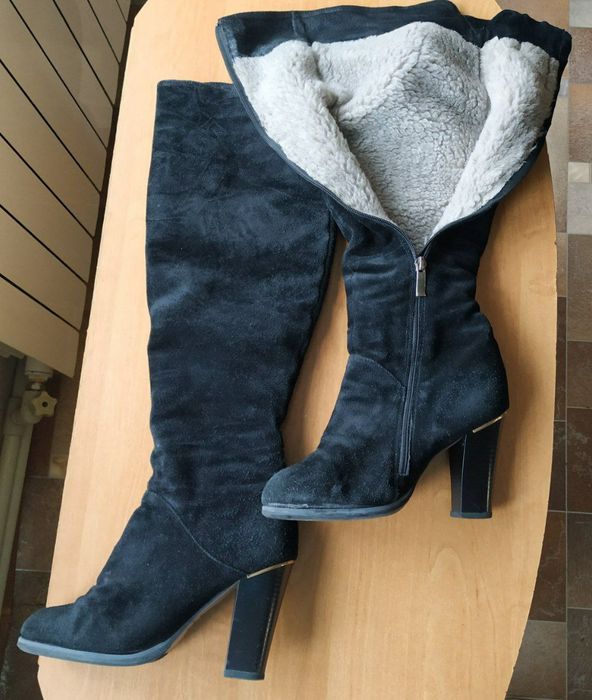 Продам теплые зимние сапоги