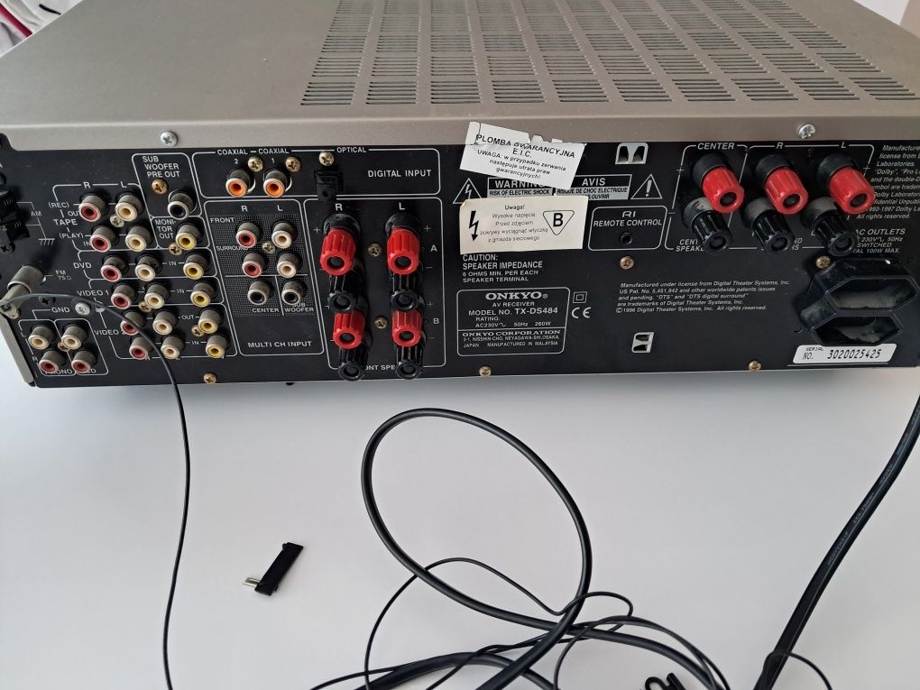 Amplituner ONKYO