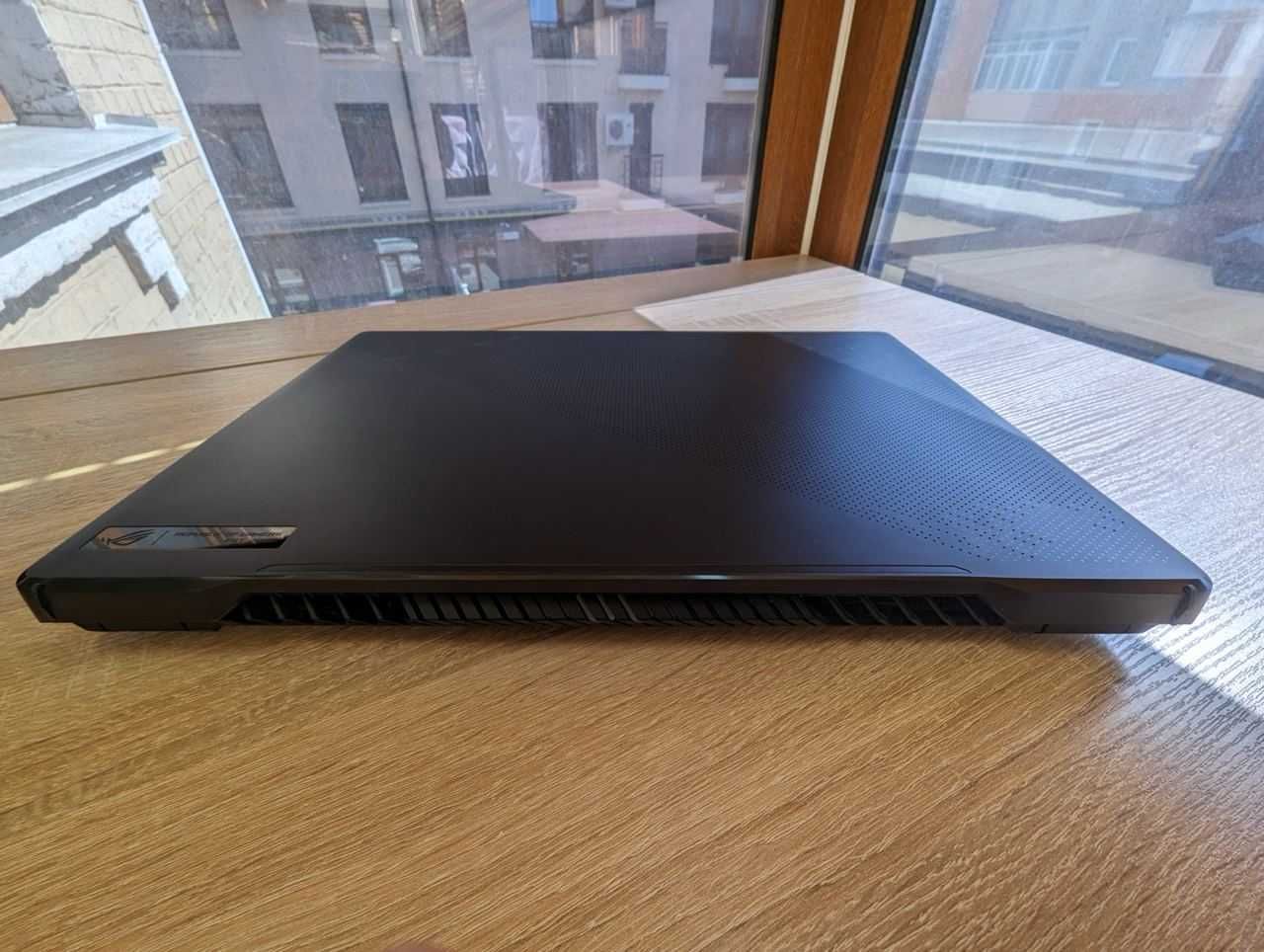 ASUS ROG Zephyrus M16