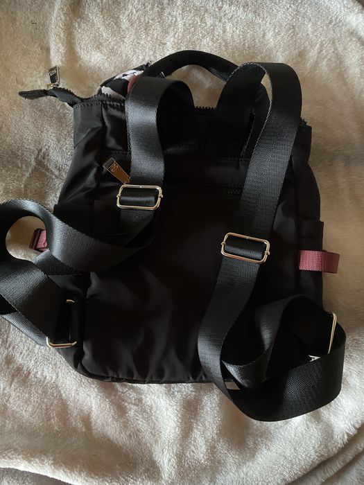 Mochila Preta com acessório